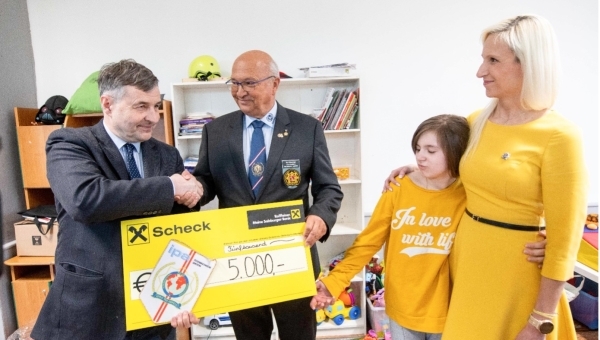 Spendenübergabe im Waisenhaus in Lódz am 24.04.2022