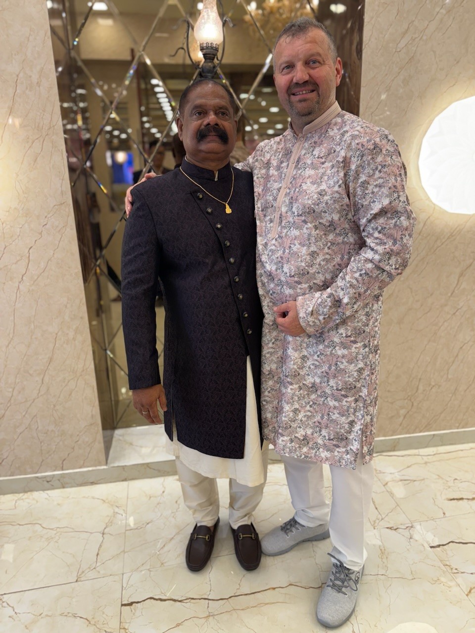 Internationale Freundschaft hautnah erlebt: Niederösterreicher als Ehrengast bei indischer Hochzeit